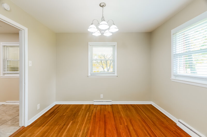 2,010/Mo, 1108 Sherwood Forest Dr Birmingham, AL 35235 Dining Room View 3