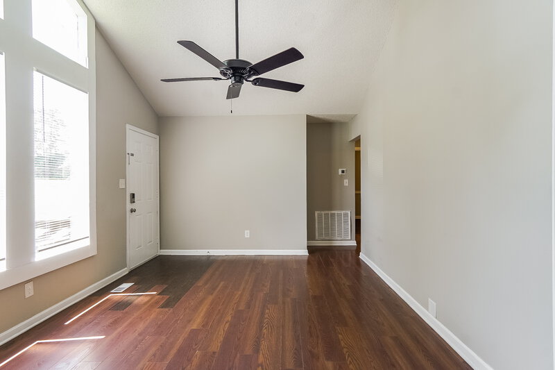 1,540/Mo, 3248 Larrabee Ln Bessemer, AL 35023 Living Room View 3
