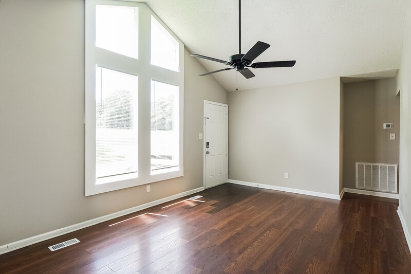 1,540/Mo, 3248 Larrabee Ln Bessemer, AL 35023 Living Room View 4
