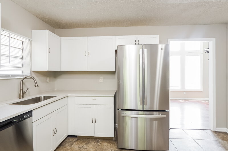 1,540/Mo, 3248 Larrabee Ln Bessemer, AL 35023 Kitchen View 3