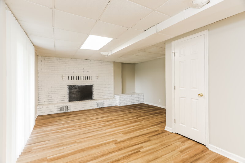 1,570/Mo, 2115 Sun Circle Fultondale, AL 35068 Living Room View