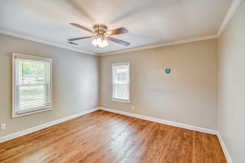 1,300/Mo, 937 9th Ave Pleasant Grove, AL 35127 Main Bedroom View