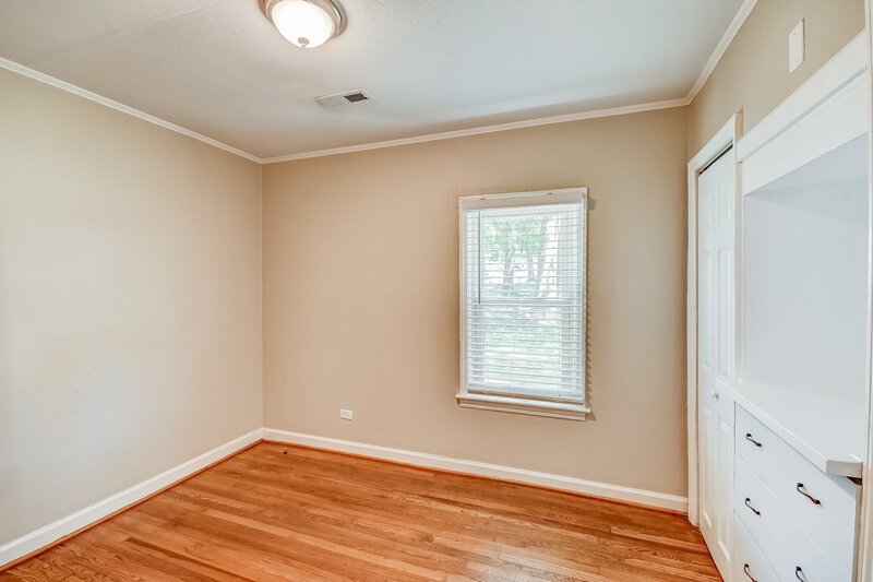 1,300/Mo, 937 9th Ave Pleasant Grove, AL 35127 Bedroom View 2