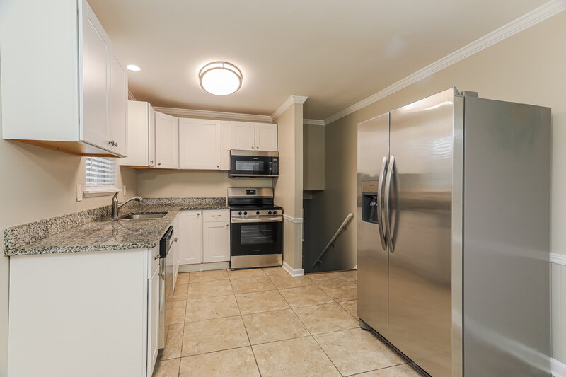 1,425/Mo, 1217 Turf Dr Birmingham, AL 35215 Kitchen View