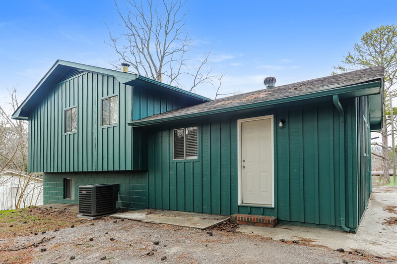 1,425/Mo, 1217 Turf Dr Birmingham, AL 35215 Rear View