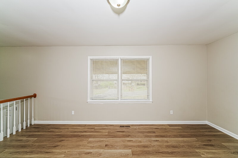 2,340/Mo, 629 16th Terr Circle NW Birmingham, AL 35215 Living Room View