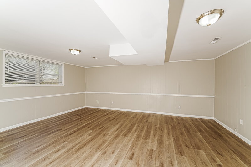 2,340/Mo, 629 16th Terr Circle NW Birmingham, AL 35215 Family Room View