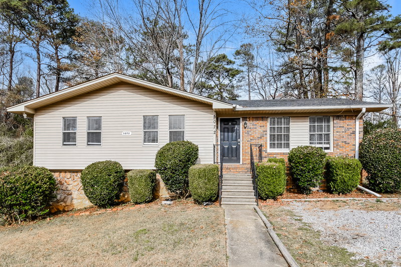 1,375/Mo, 5072 Oak Leaf Circle Adamsville, AL 35005 External View