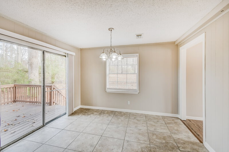 1,375/Mo, 5072 Oak Leaf Circle Adamsville, AL 35005 Dining Room View
