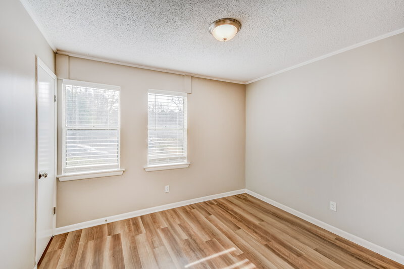 1,375/Mo, 5072 Oak Leaf Circle Adamsville, AL 35005 Bedroom View 2