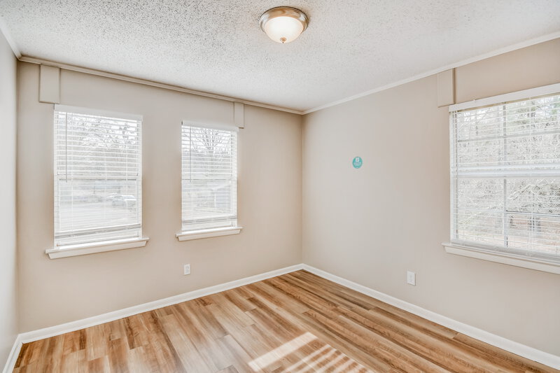 1,375/Mo, 5072 Oak Leaf Circle Adamsville, AL 35005 Bedroom View 3