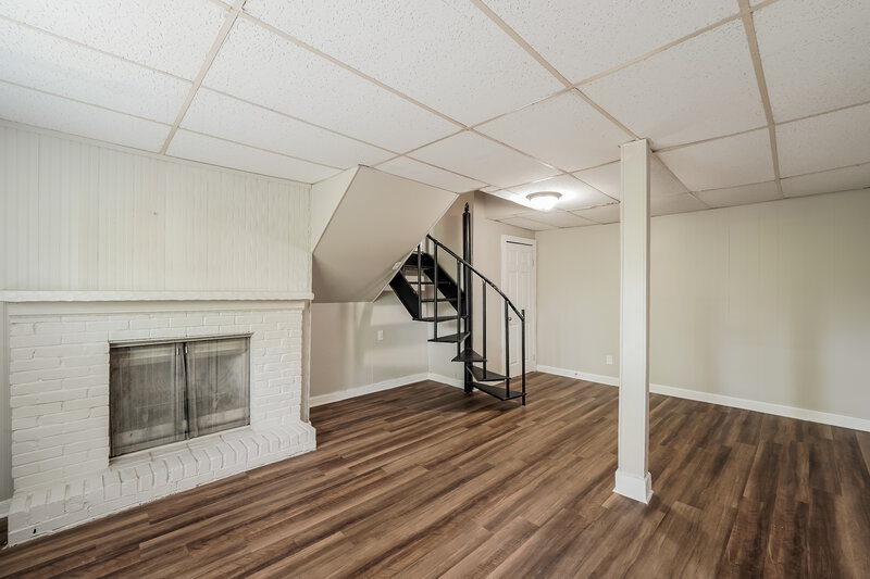 1,595/Mo, 1612 5th Pl NW Birmingham, AL 35215 Family Room View
