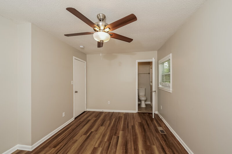 1,595/Mo, 1612 5th Pl NW Birmingham, AL 35215 Main Bedroom View 2