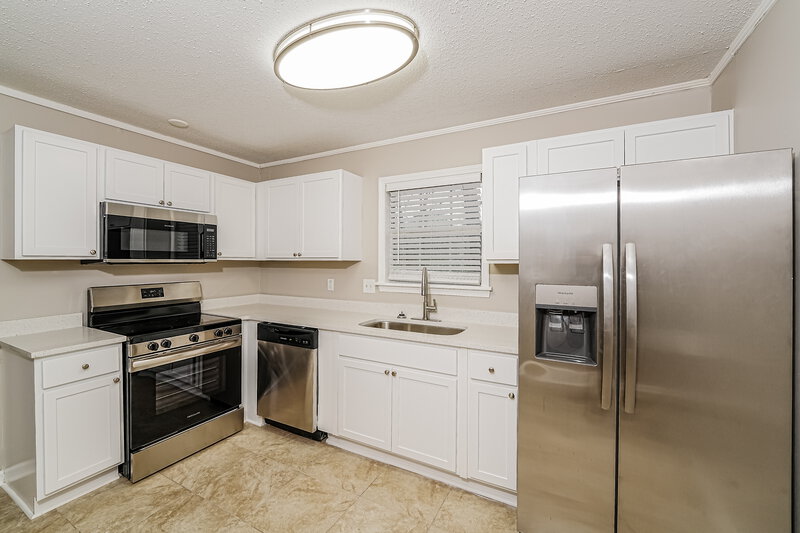 1,600/Mo, 1132 Corvair Cir Birmingham, AL 35235 Kitchen View 2