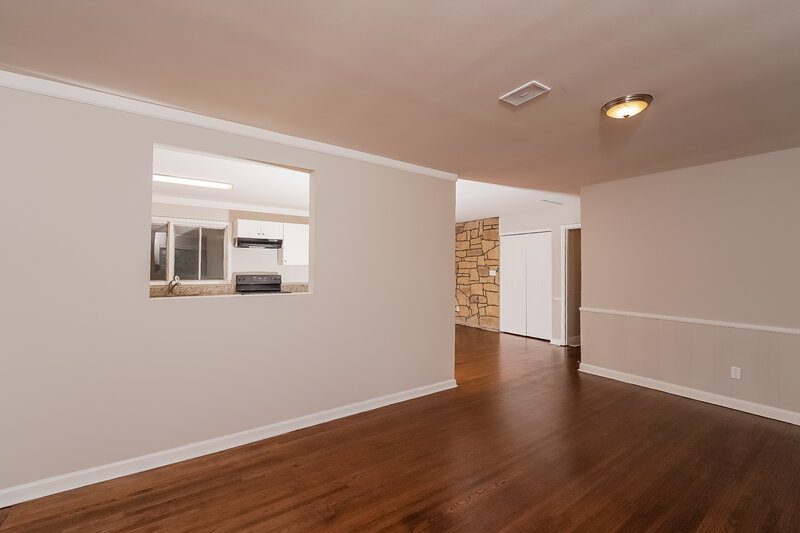 1,675/Mo, 432 16th Ave NW Birmingham, AL 35215 Living Room View 2