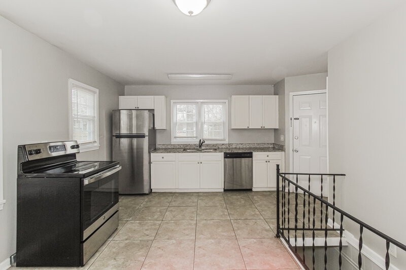 1,145/Mo, 960 7th Place Pleasant Grove, AL 35127 Kitchen View