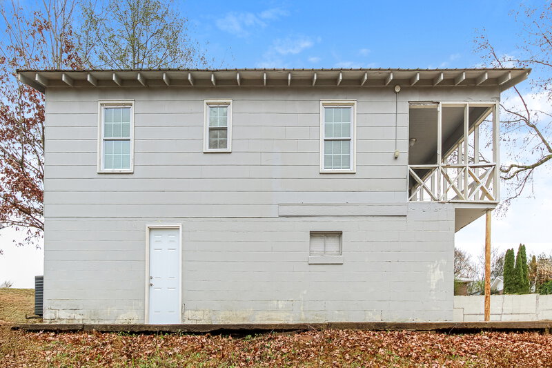 1,145/Mo, 960 7th Place Pleasant Grove, AL 35127 Rear View