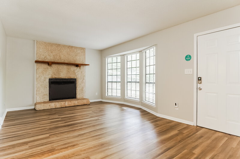 2,190/Mo, 6518 Chrissy Drive Pinson, AL 35126 Living Room View