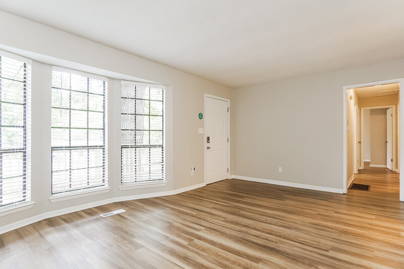 2,190/Mo, 6518 Chrissy Drive Pinson, AL 35126 Living Room View 2