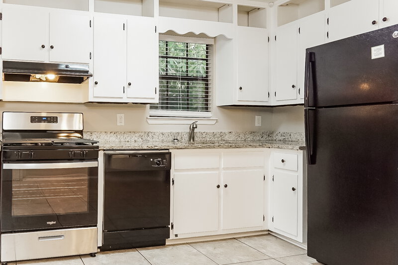 2,190/Mo, 6518 Chrissy Drive Pinson, AL 35126 Kitchen View