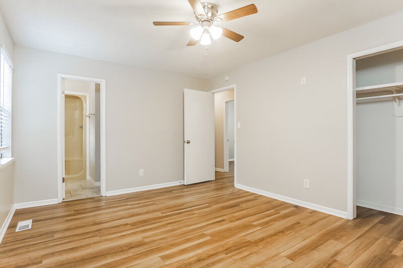 2,190/Mo, 6518 Chrissy Drive Pinson, AL 35126 Main Bedroom View