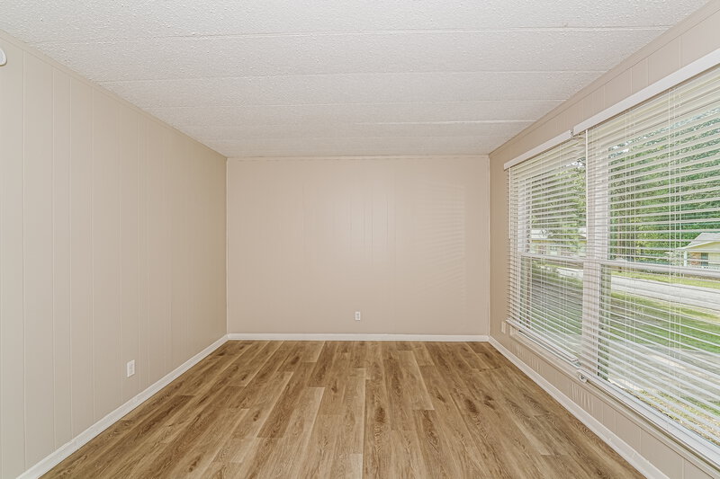 1,160/Mo, 1701 6th St NW Birmingham, AL 35215 Living Room View 2