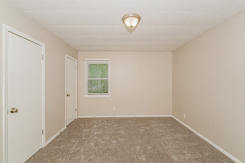 1,160/Mo, 1701 6th St NW Birmingham, AL 35215 Main Bedroom View