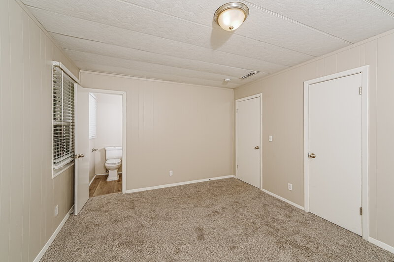 1,160/Mo, 1701 6th St NW Birmingham, AL 35215 Main Bedroom View 2