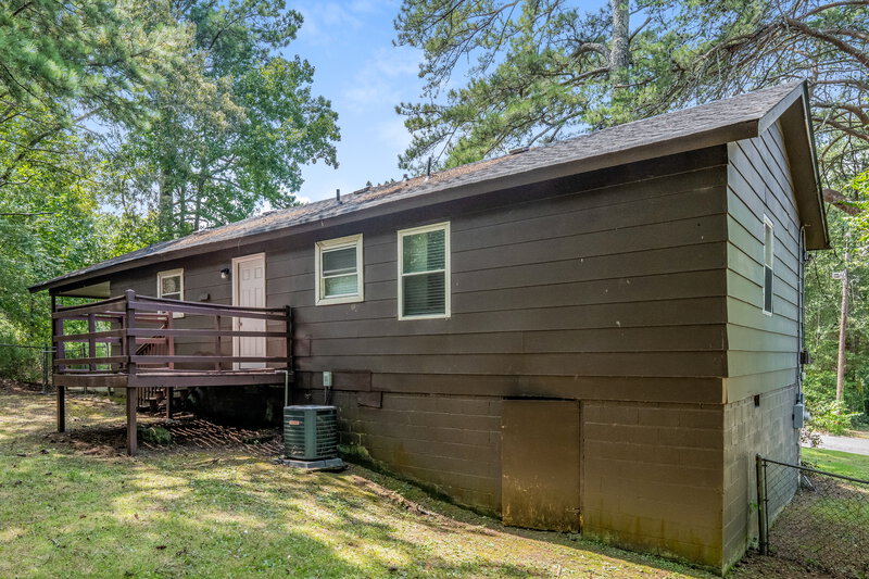 1,160/Mo, 1701 6th St NW Birmingham, AL 35215 Rear View