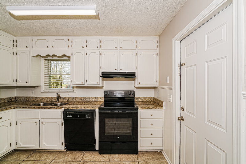 1,425/Mo, 5112 Rick Dr Pinson, AL 35126 Kitchen View
