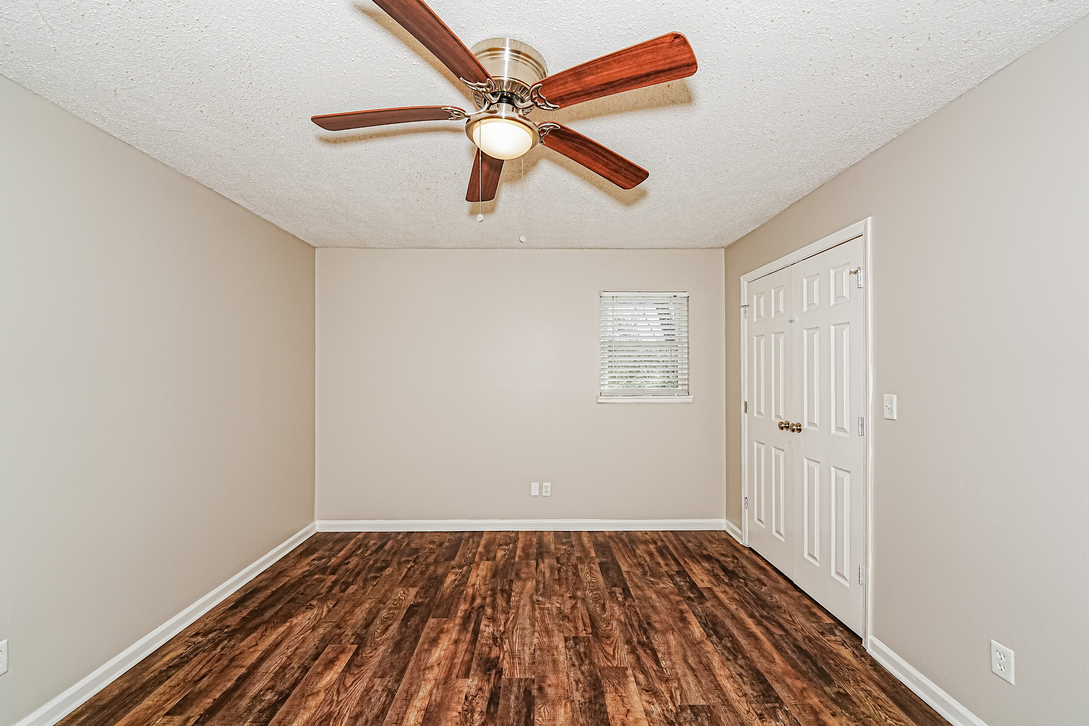 1,425/Mo, 5112 Rick Dr Pinson, AL 35126 Main Bedroom View