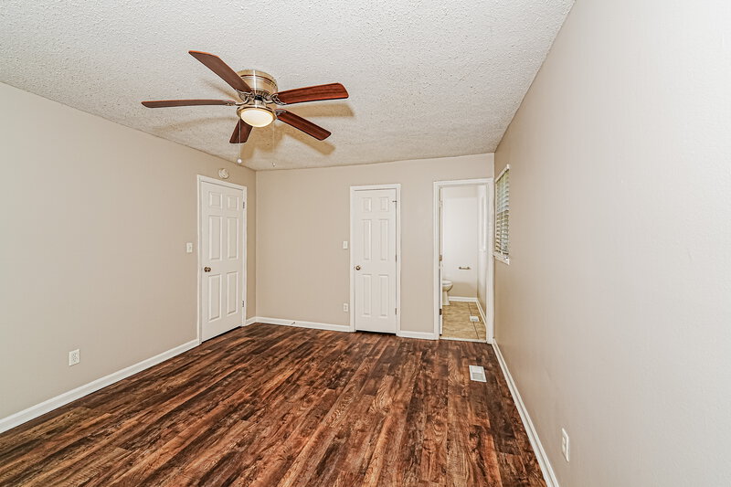 1,425/Mo, 5112 Rick Dr Pinson, AL 35126 Main Bedroom View 2