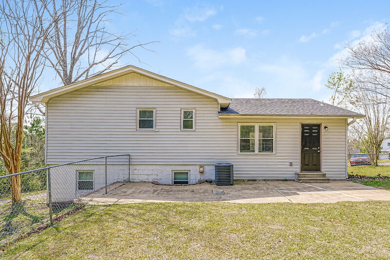 1,425/Mo, 5112 Rick Dr Pinson, AL 35126 Rear View
