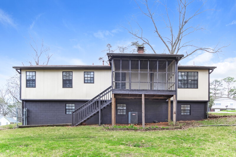 1,705/Mo, 2708 Oak Shadow Ter NE Birmingham, AL 35215 Rear View 2