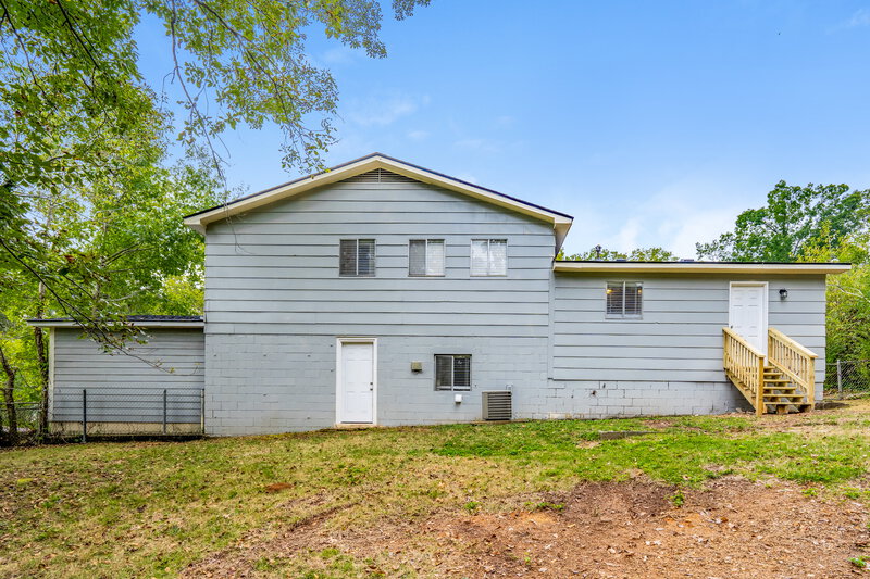 1,475/Mo, 724 Country View Dr Birmingham, AL 35215 Rear View