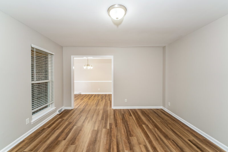1,535/Mo, 1831 Mara Dr Birmingham, AL 35215 Family Room View 2