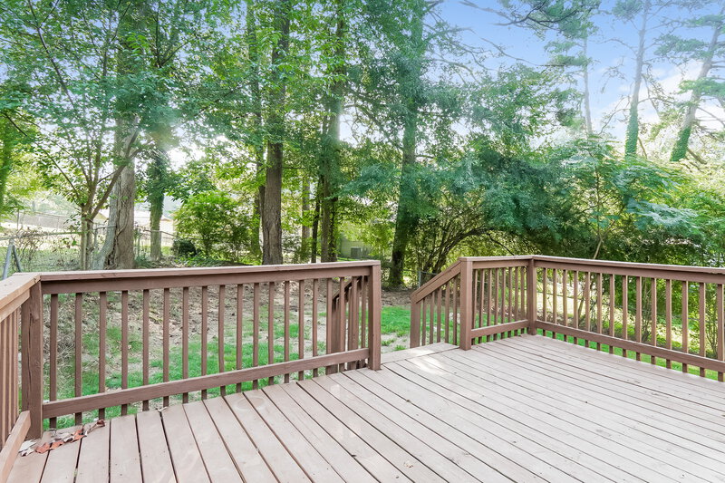 1,560/Mo, 529 Bonnie Bell Ln Birmingham, AL 35210 Deck View