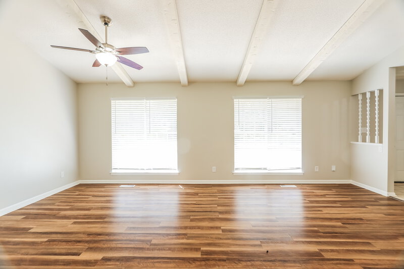 1,860/Mo, 1632 Maralyn Dr Birmingham, AL 35235 Living Room View