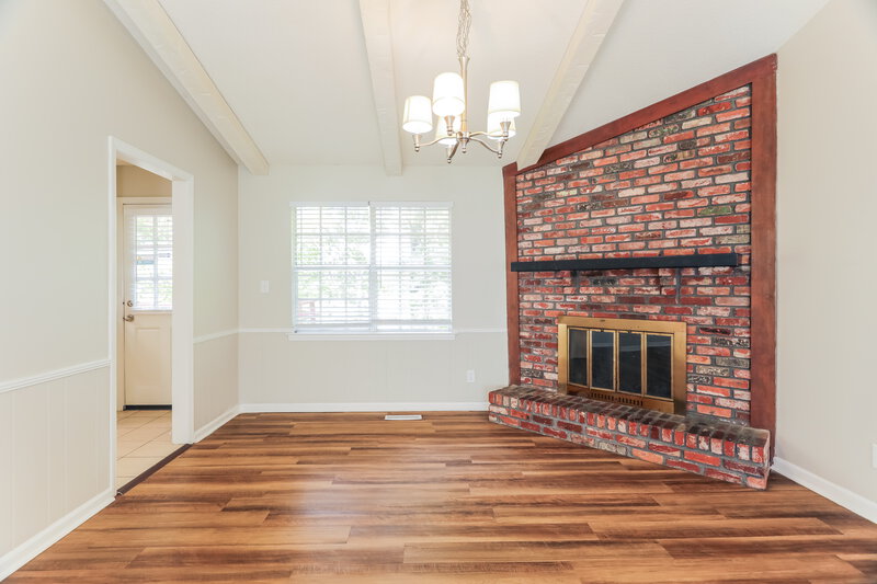 1,860/Mo, 1632 Maralyn Dr Birmingham, AL 35235 Family Room View