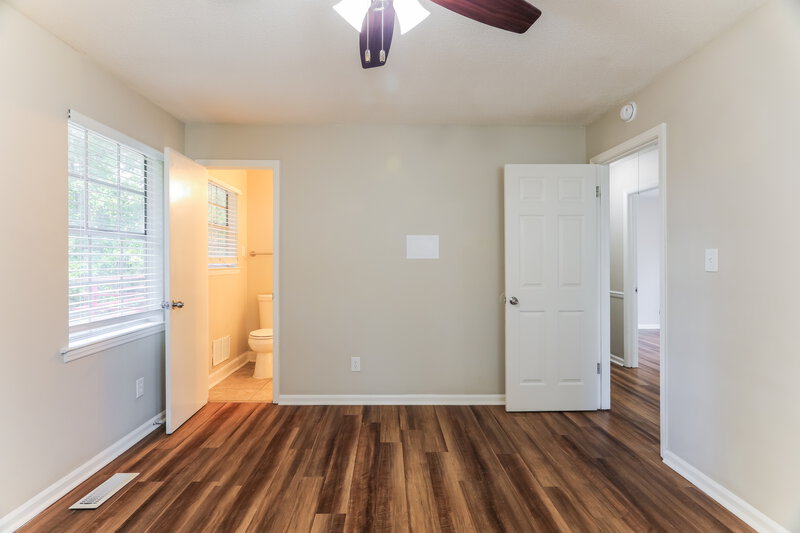 1,860/Mo, 1632 Maralyn Dr Birmingham, AL 35235 Main Bedroom View