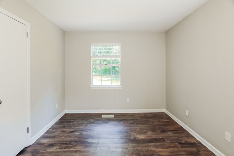 1,645/Mo, 1760 Sonia Dr Birmingham, AL 35235 Bedroom View 2