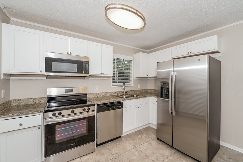 0/Mo, 5064 Darlene Drive Pinson, AL 35126 Kitchen View