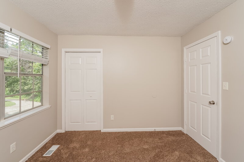 0/Mo, 5064 Darlene Drive Pinson, AL 35126 Bedroom View 3