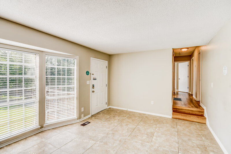 1,195/Mo, 6545 Telia Drive Pinson, AL 35126 Living Room View 2