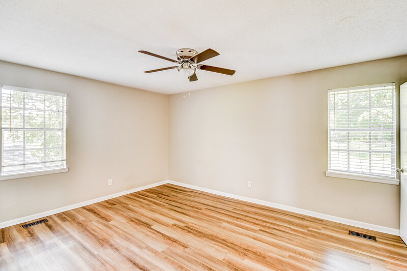 1,195/Mo, 6545 Telia Drive Pinson, AL 35126 Main Bedroom View