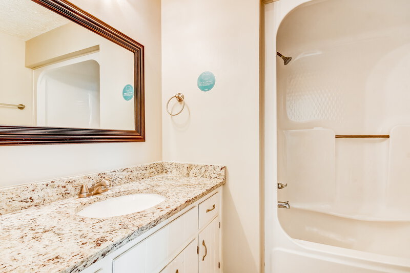 1,195/Mo, 6545 Telia Drive Pinson, AL 35126 Bathroom View