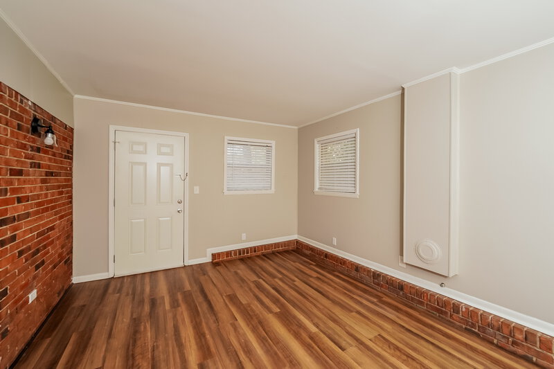 1,455/Mo, 1904 Reed Rd NE Birmingham, AL 35215 Family Room View