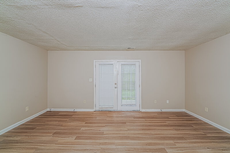 1,375/Mo, 904 Cedar Crest Dr Birmingham, AL 35216 Living Room View