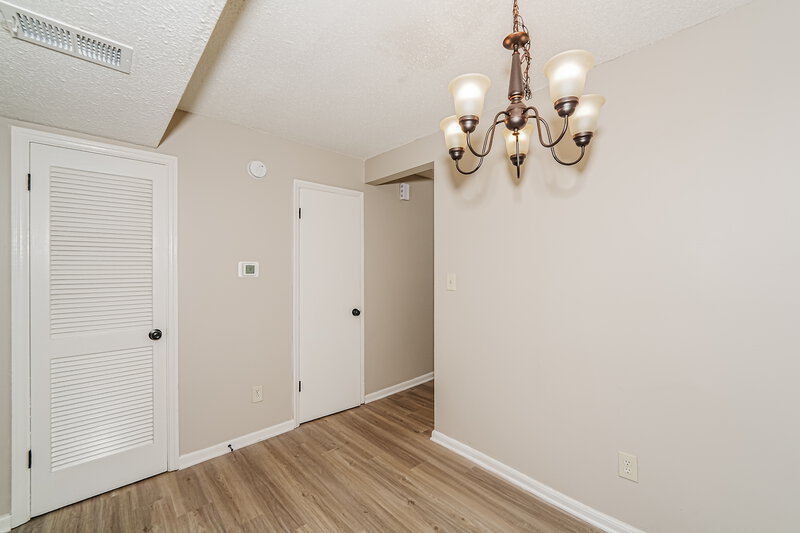 1,375/Mo, 904 Cedar Crest Dr Birmingham, AL 35216 Dining Room View