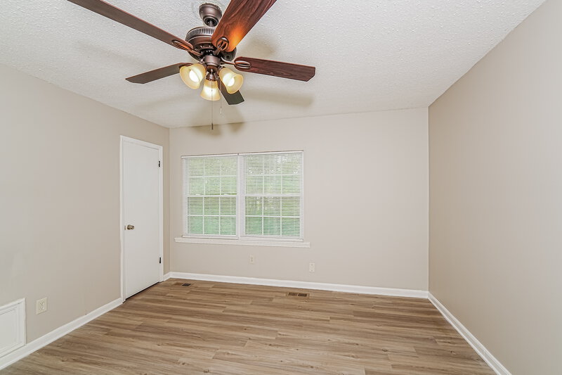 1,375/Mo, 904 Cedar Crest Dr Birmingham, AL 35216 Bedroom View